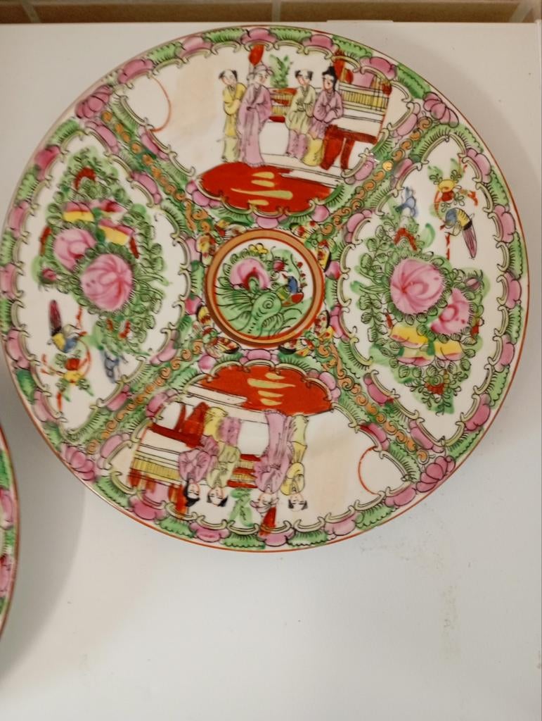 Paire d'assiettes en porcelaine chinoise Rose Canton, Ophalen of Verzenden