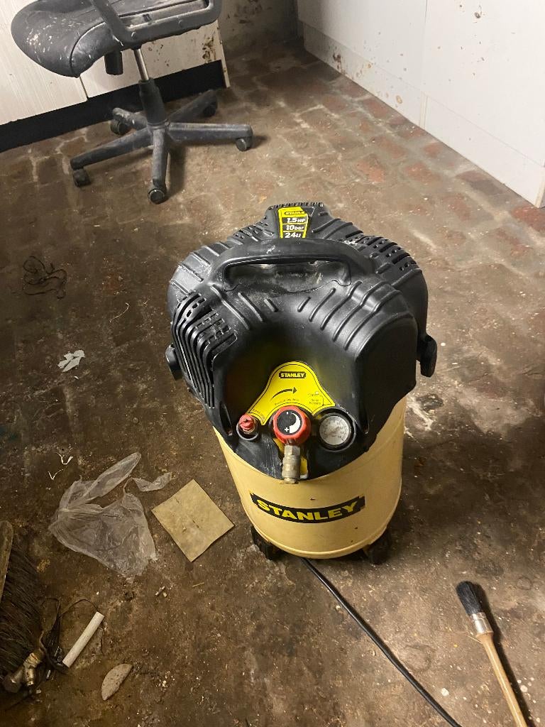 Professionele compressor van STANLEY, Ophalen, Gebruikt