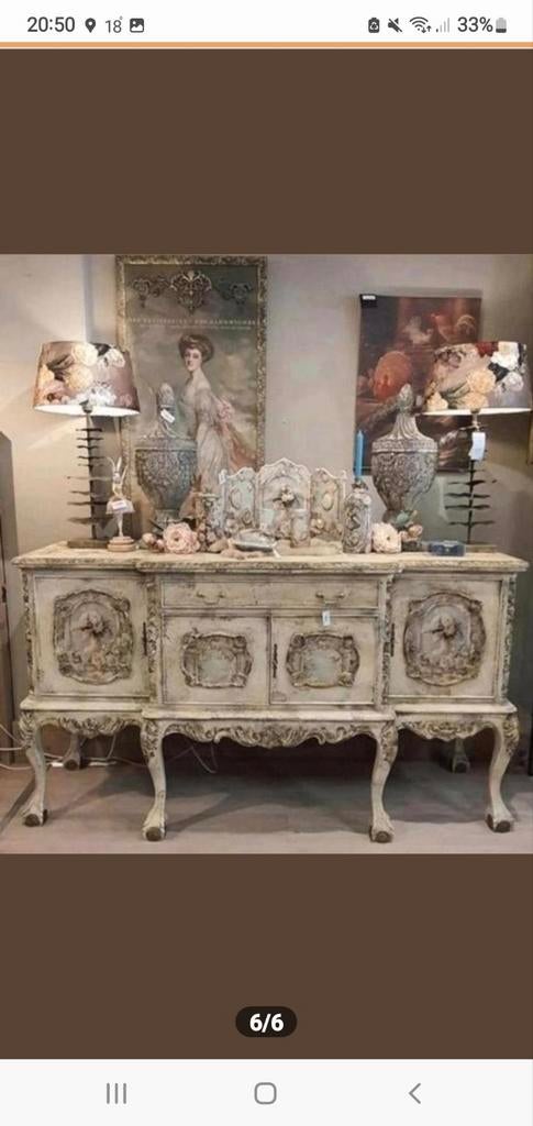Louis XV DRESSOIR met Klauwen poten

Prachtig gerestyld Dres, Ophalen