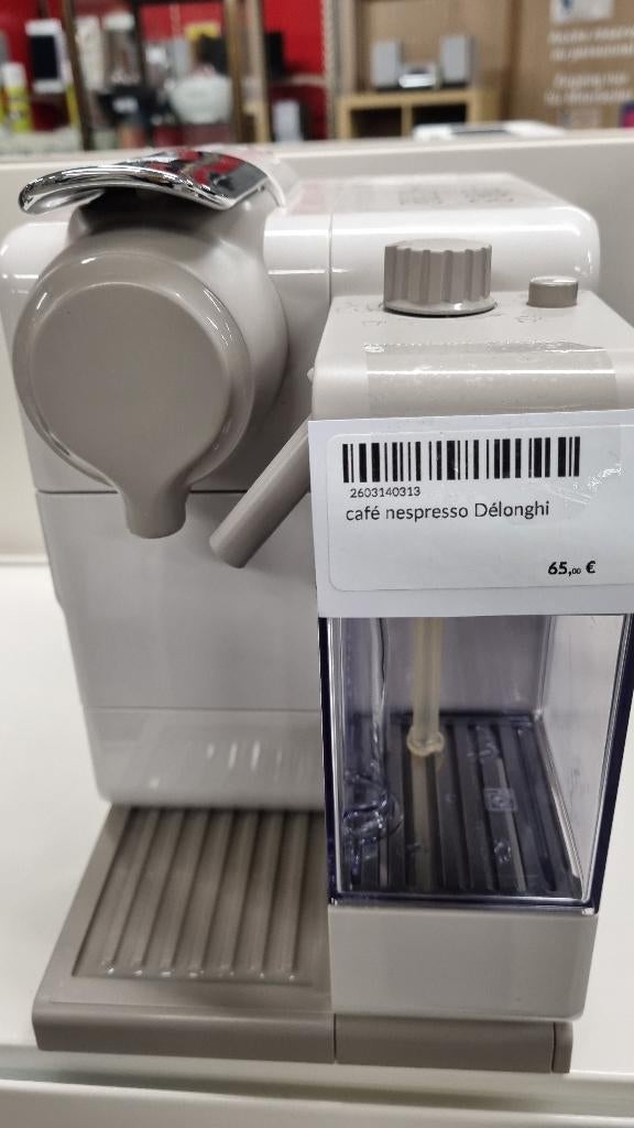 Machine à café nespresso Delonghi EN560.W, Electroménager, Machine à espresso, Réservoir d'eau amovible, Dosettes et capsules de café