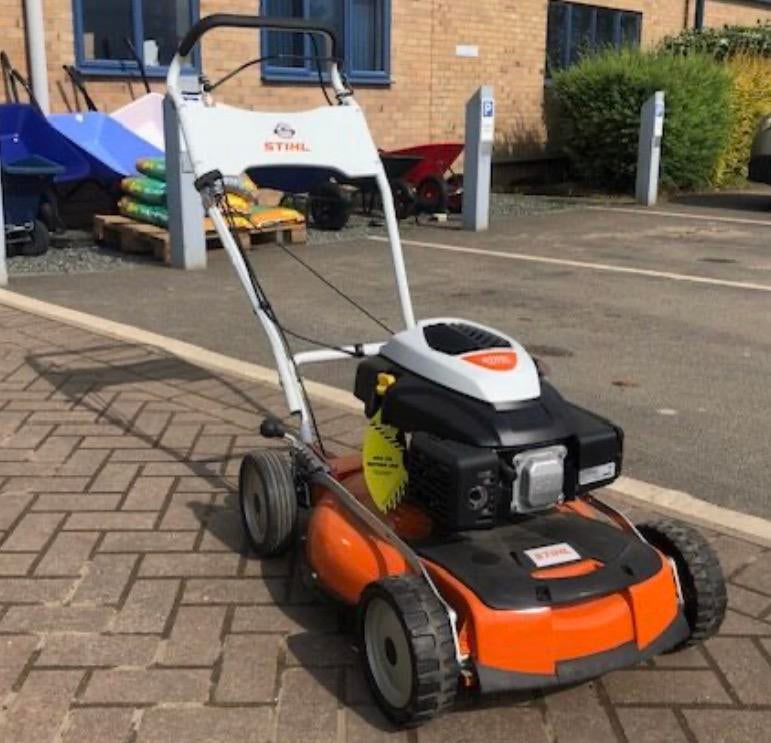 À louer tondeuse mulching RM 4 R STIHL, Jardin & Terrasse, Tondeuses à gazon, Enlèvement ou Envoi, Comme neuf