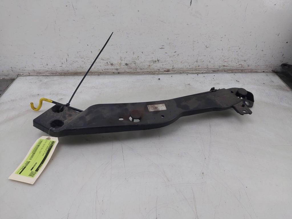 KOPLAMP HOUDER RECHTS Partner (EA / / EF / EN / EU), Auto-onderdelen, Dhr. J. Ham, Gebruikt, Administratie@autoham.nl, Peugeot