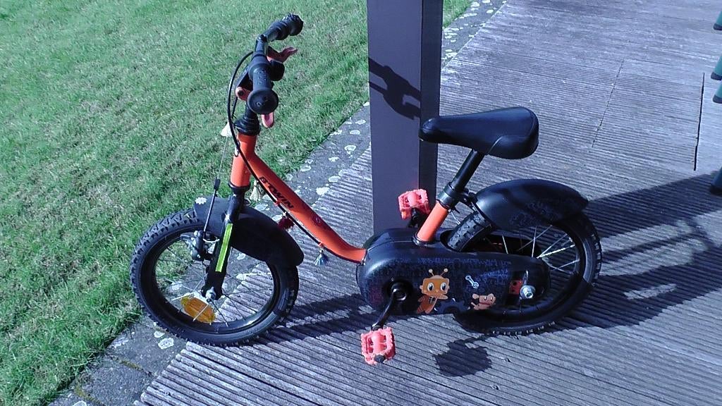 Vélo pour enfants + garde-boue +  petites roues -  3 à 5 ans, Stabilisateurs, Comme neuf, Enlèvement, Btwin