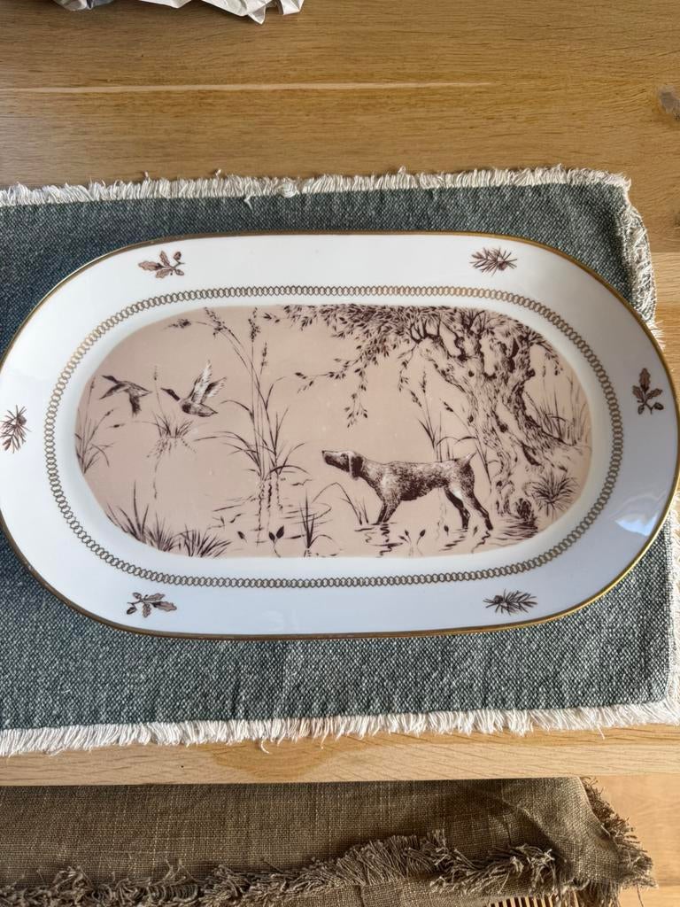 Plat à gibier en porcelaine decor chien  Kahla Konitz, Enlèvement ou Envoi