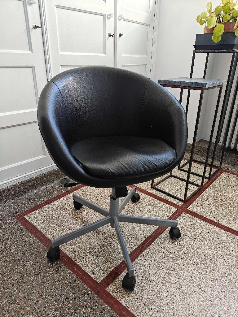 SKRUVSTA Chaise pivotante - Ikea - noir, Maison & Meubles, Enlèvement, Utilisé, Noir, Chaise de bureau