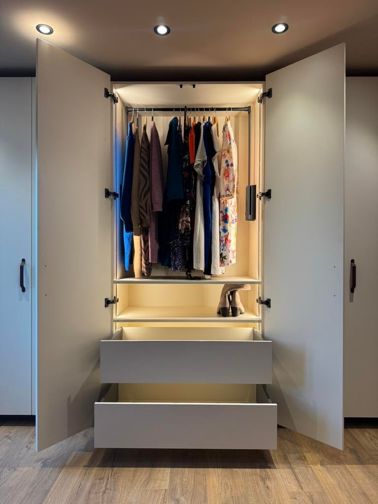 Keukens & maatkasten, Ophalen, Zo goed als nieuw