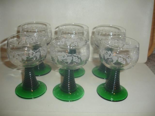 6 wijn glazen met gekleurde en gedraaide steel, Ophalen of Verzenden, Zo goed als nieuw, Overige typen