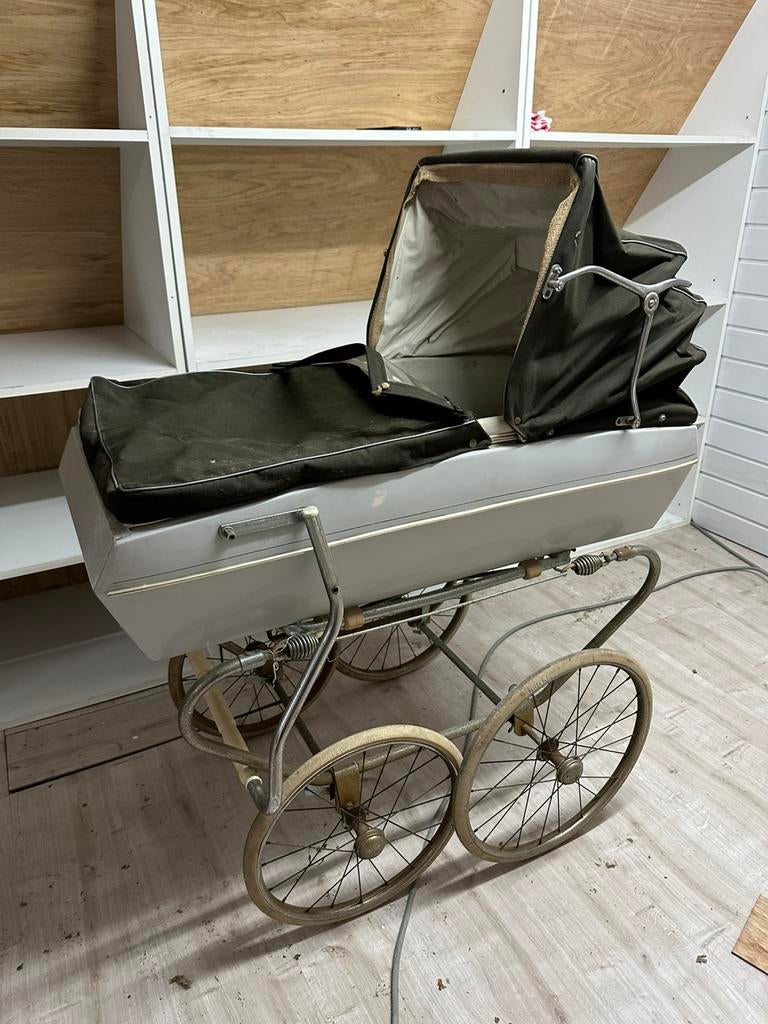 Vintage /antieke kinderwagen, Ophalen, Zo goed als nieuw, Kinderwagen