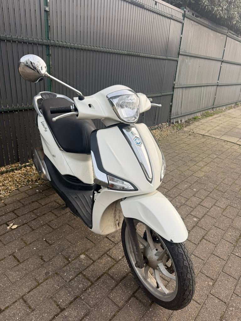 PIAGGIO FLY CLASSE A ROULE PARFAITEMENT POUR 575€!, Vélos & Vélomoteurs, Piaggio, Enlèvement, Utilisé, Essence