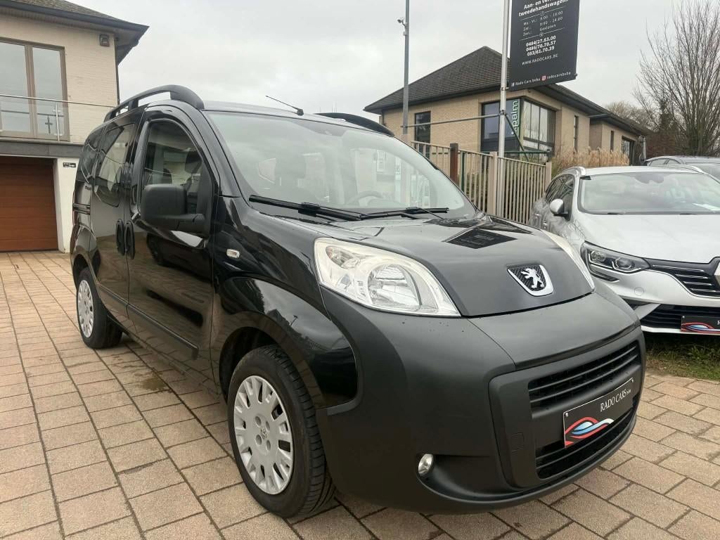 Peugeot Bipper benzine van 2012, Euro 5, Parkeersensor, Zwart, Bedrijf