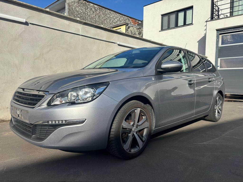 Peugeot 308 1.2 essence 2016 112 000 km 12 mois de garantie, Autos, Peugeot, Argent ou Gris, Achat, Euro 6, Entreprise