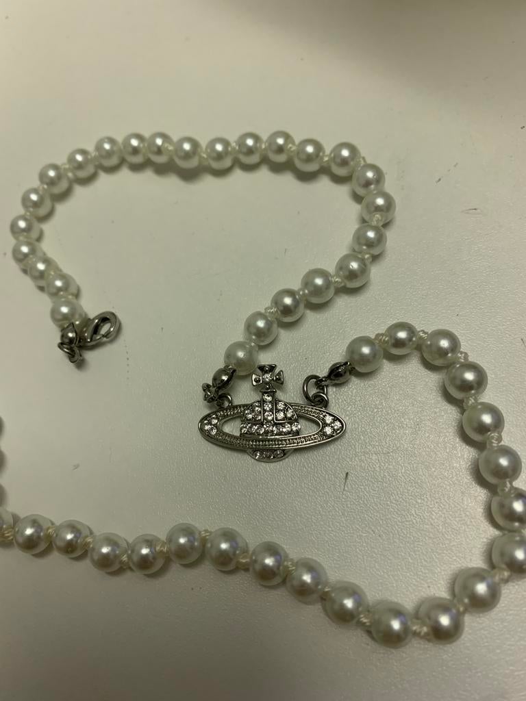 Vivienne Westwood Ketting, Handtassen en Accessoires, Kettingen, Ophalen, Overige materialen, Wit, Zo goed als nieuw