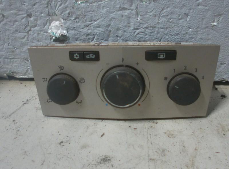 BEDIENINGSPANEEL AIRCO Opel Astra H (L48) (13269404), Auto-onderdelen, Gebruikt, Info@VerberkAutodemontage.nl, Opel, Nijverheidstraat 1a 1a
5405 AJ  UDEN, NL