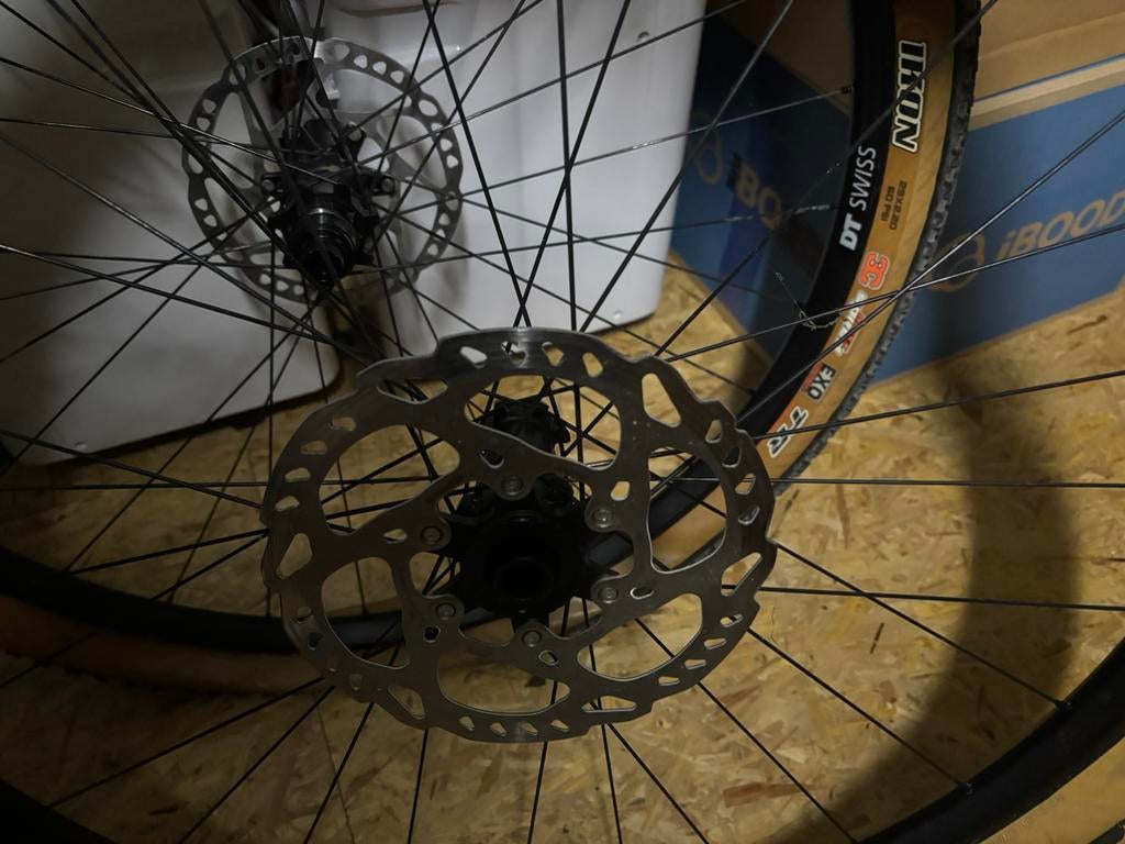 Set dt swiss wielen voor mountainbike 29, Vélos & Vélomoteurs, Comme neuf, Enlèvement, DT-Swiss, Roue