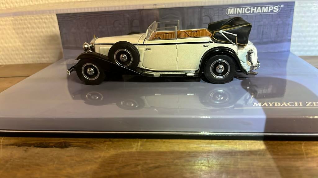 Minichamps maybach zeppelin blanc et noir 1:43, Ophalen of Verzenden, Nieuw, Auto, MiniChamps