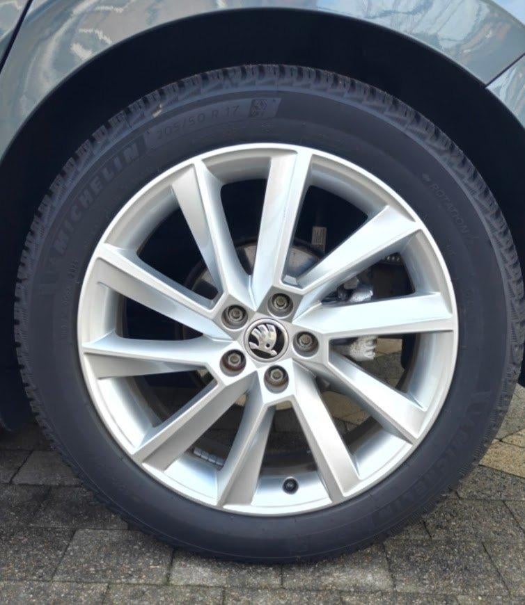 4x Skoda Scala - Kamiq STRATOS 17" velg met winterbanden, Ophalen, Gebruikt, Velg(en), 17 inch