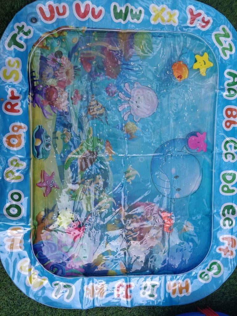 Tummy time speelgoed: Waterspeelmat en muziekspeelmat, Ophalen