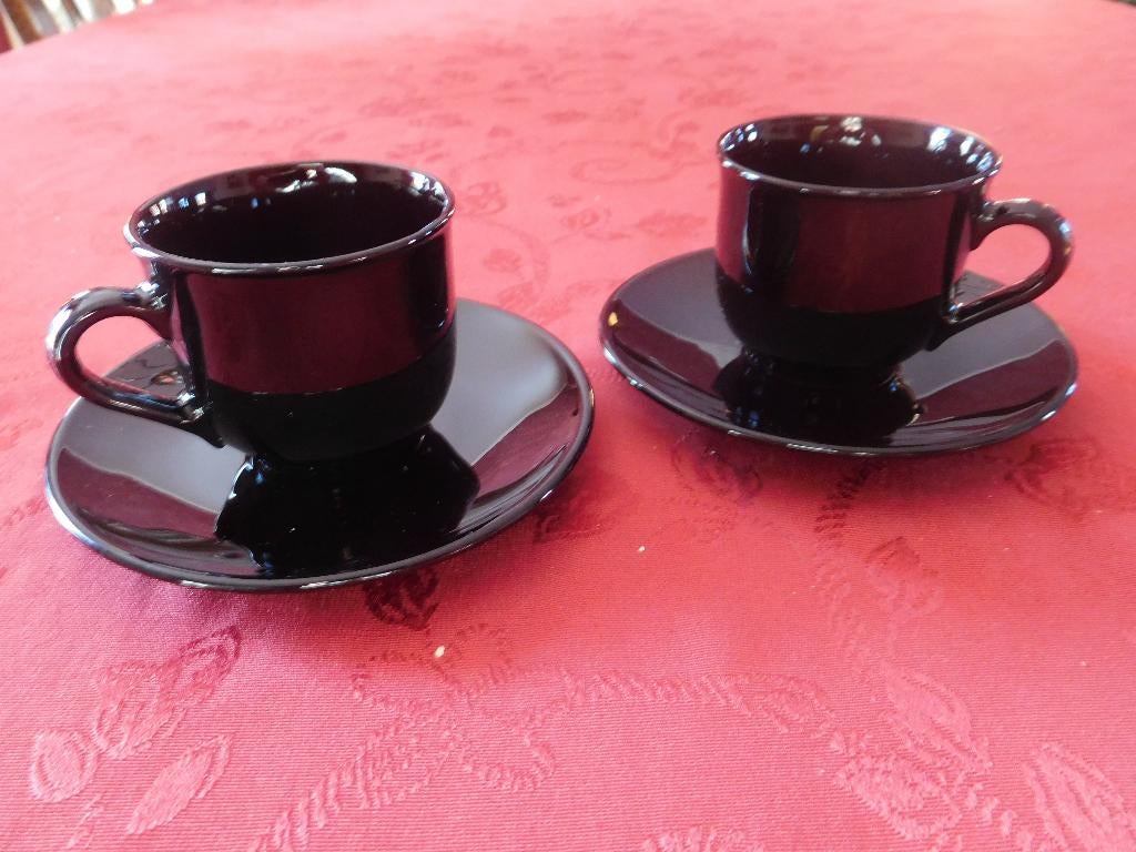 2 tasses et sous-tasses à expresso noir brillant Arcoroc, Maison & Meubles, Enlèvement ou Envoi, Neuf, Tasse(s) et/ou soucoupe(s)