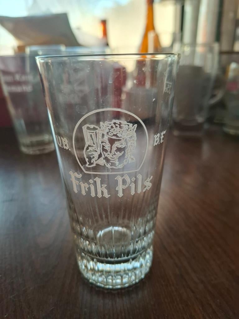 Verre Frik pils Lauwe 25 ctl, Collections, Envoi, Comme neuf, Verre ou Verres, Autres marques