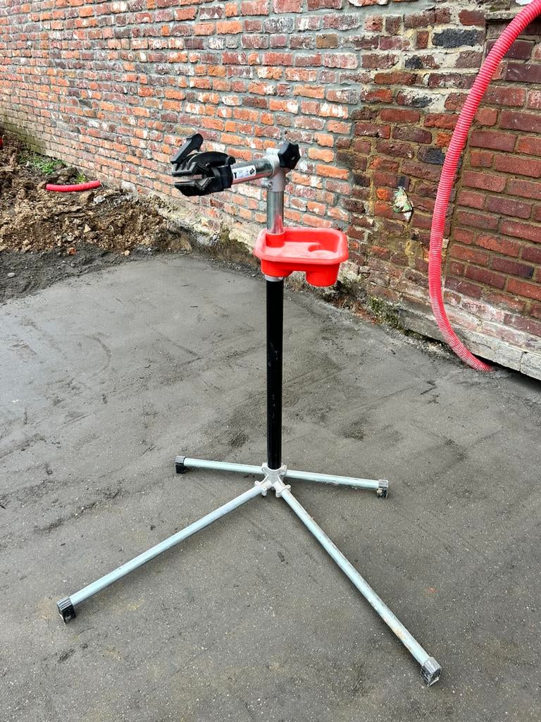 Pied entrztien velo, Enlèvement, Comme neuf