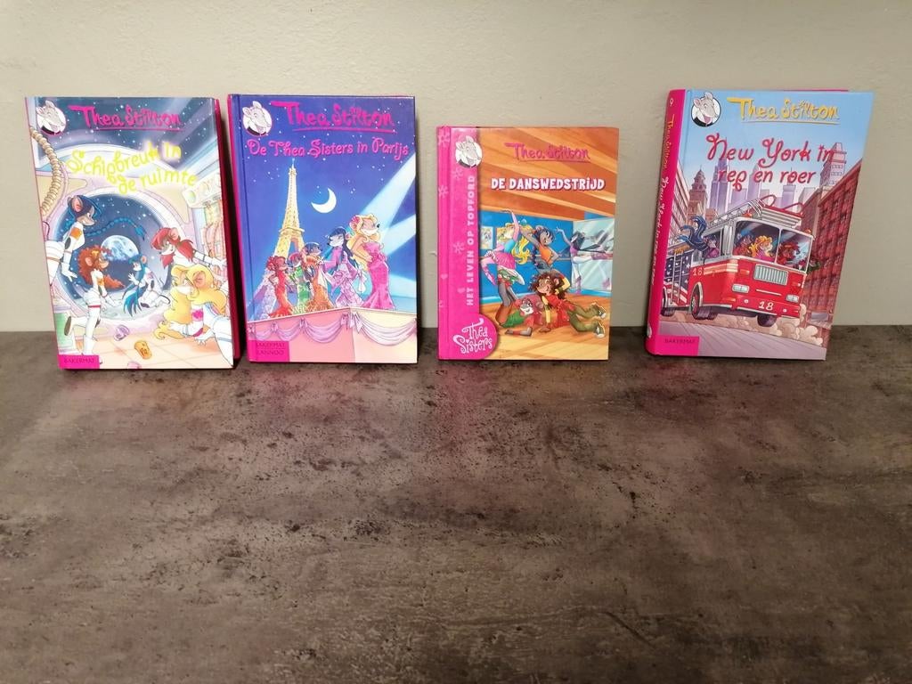 Thea Stilton -  4 boeken, Boeken, Ophalen, Zo goed als nieuw, Thea Stilton