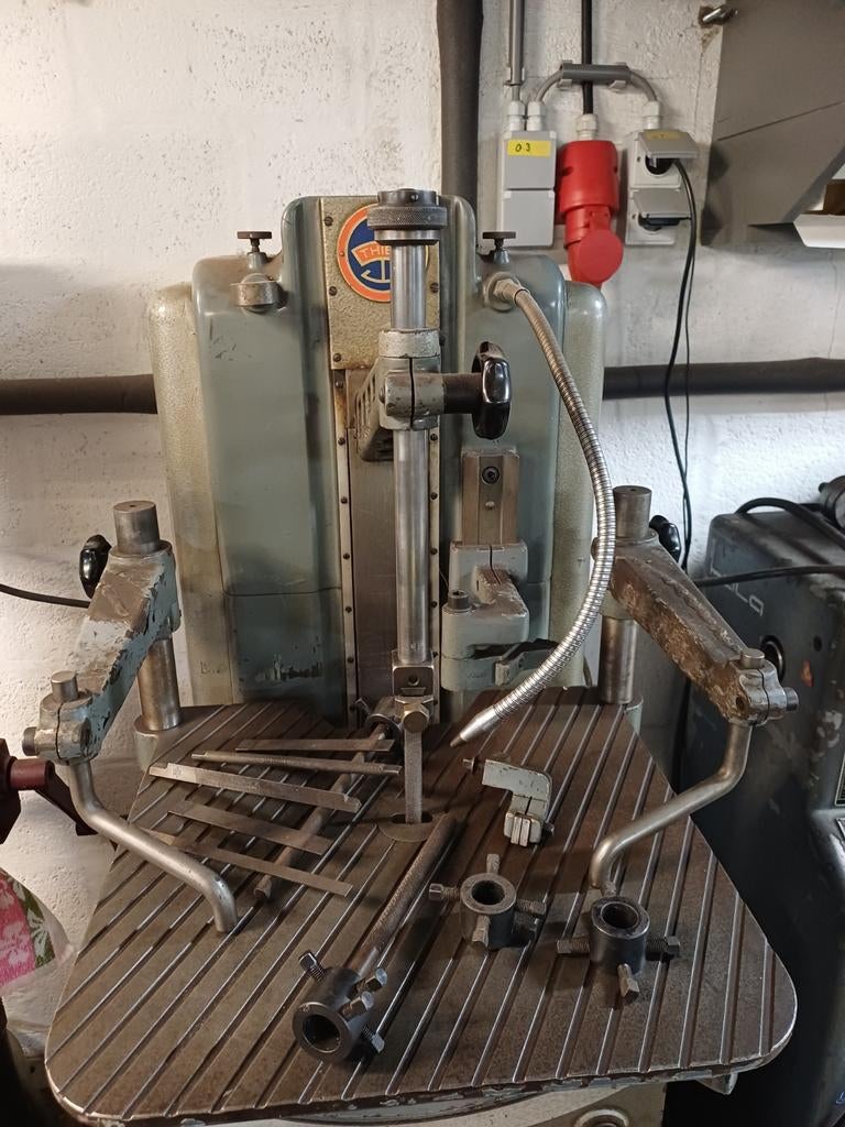 Machine à limer Thiel, Enlèvement