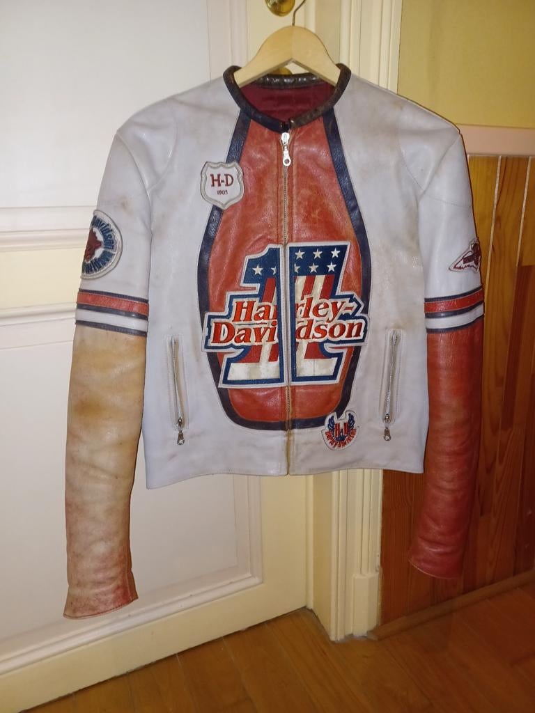 VESTE HARLEY HOMME ET FEMME, Enlèvement