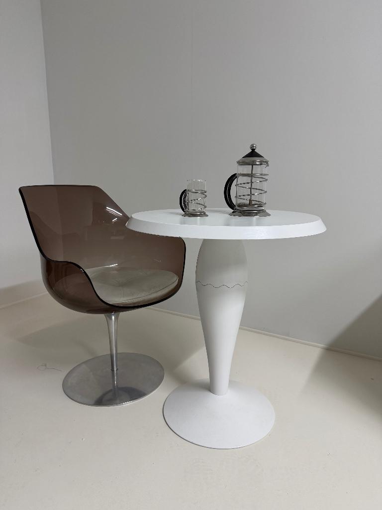 Table Kartell Miss Balu, Maison & Meubles, Tables | Tables à manger, Comme neuf, Rond, Synthétique, Métal, Enlèvement