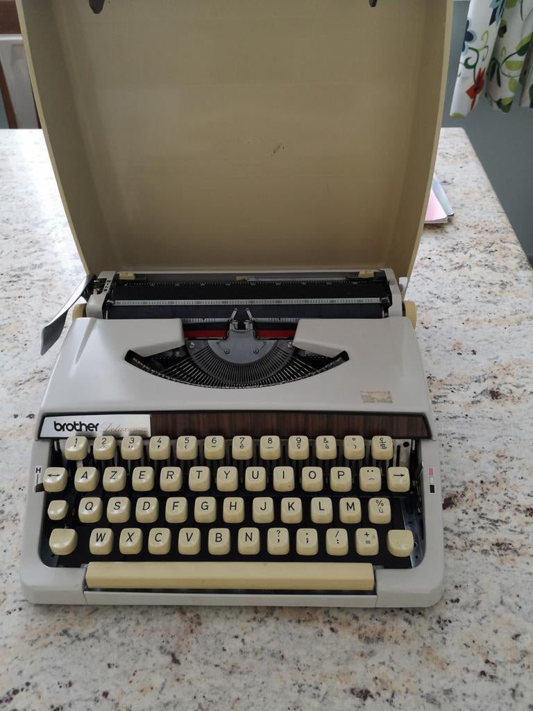 Typemachine Brother gelijk nieuw, Diversen, Typemachines, Ophalen of Verzenden, Zo goed als nieuw