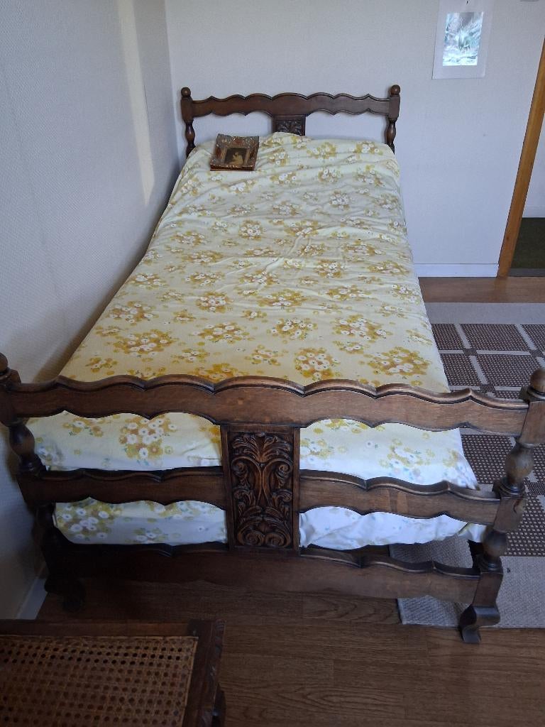 Lit breton avec sommier et garde robe, Breton, Une personne, Enlèvement, Utilisé