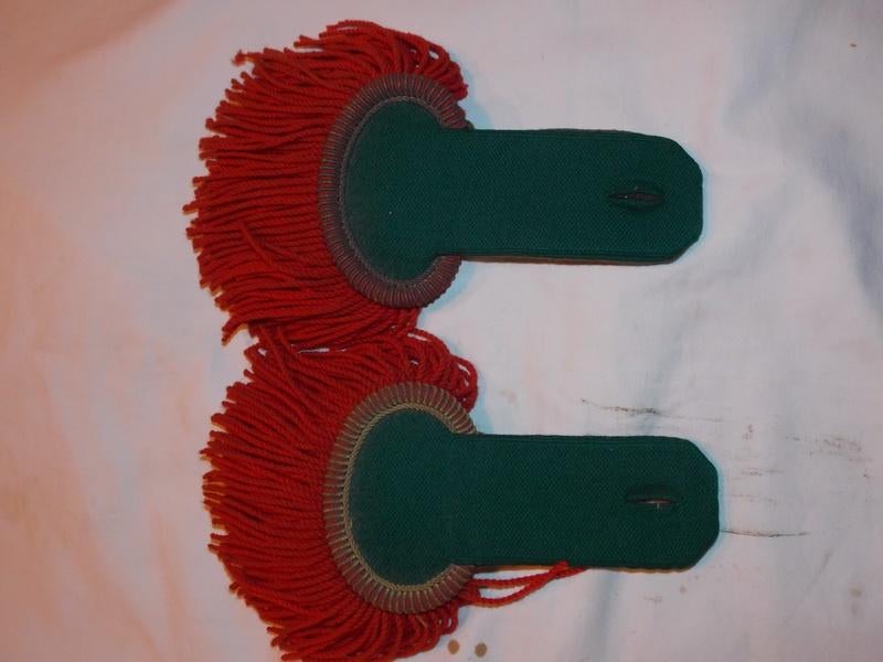 Franse legion etrangere schouderstukken (B), Verzamelen, Ophalen of Verzenden, Landmacht, Kleding of Schoenen