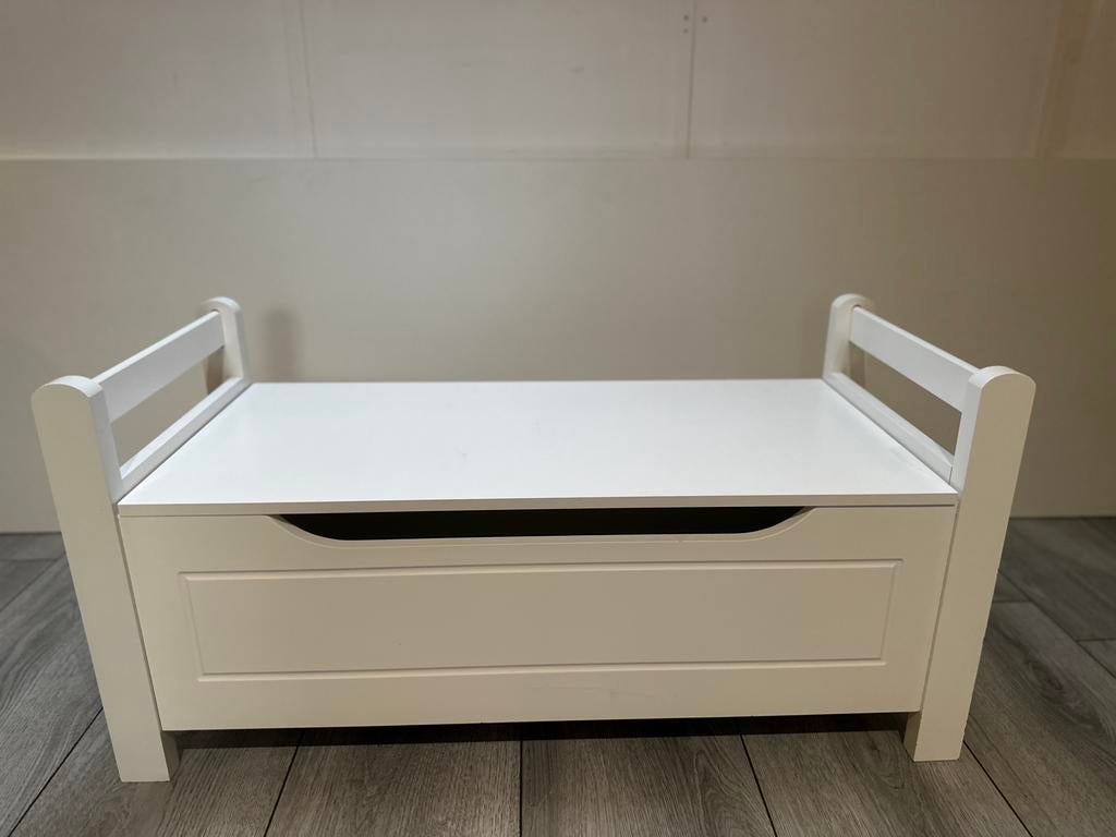 Witte zitbank met opbergruimte voor de kinderkamer, Ophalen, Zo goed als nieuw