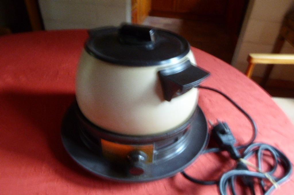 nova fondueset, Elektronische apparatuur, Ophalen, Zo goed als nieuw, Elektrisch, Fondueset