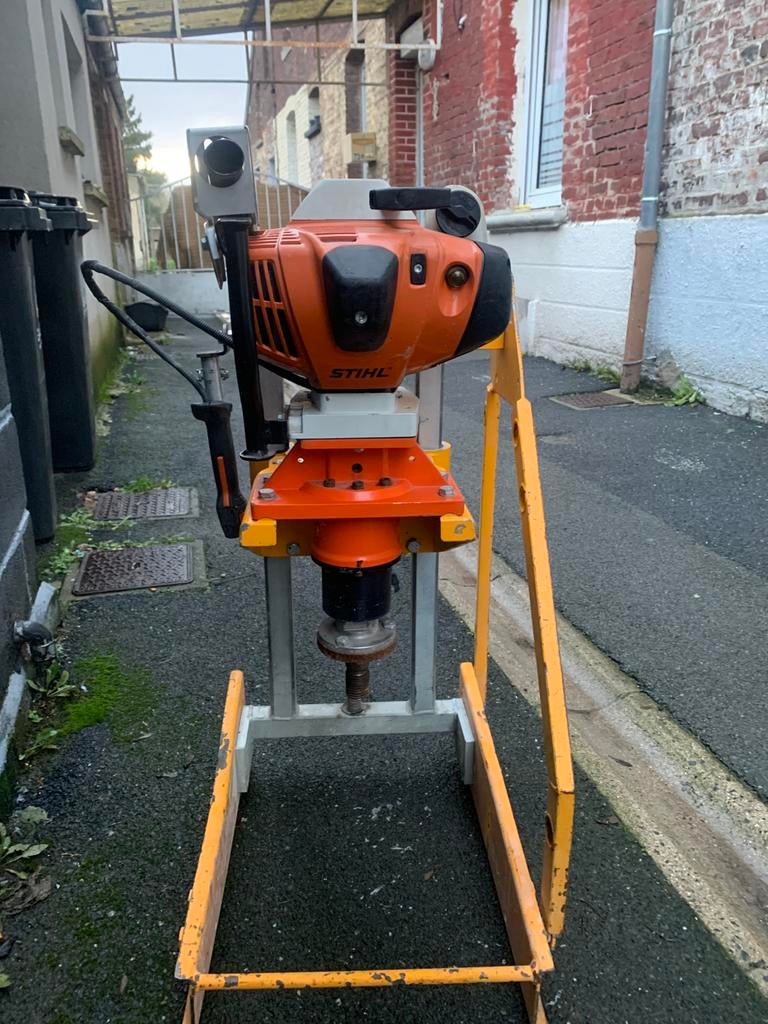 Foreuse d’assainissement thermique sur colonne kb350, Enlèvement, Utilisé