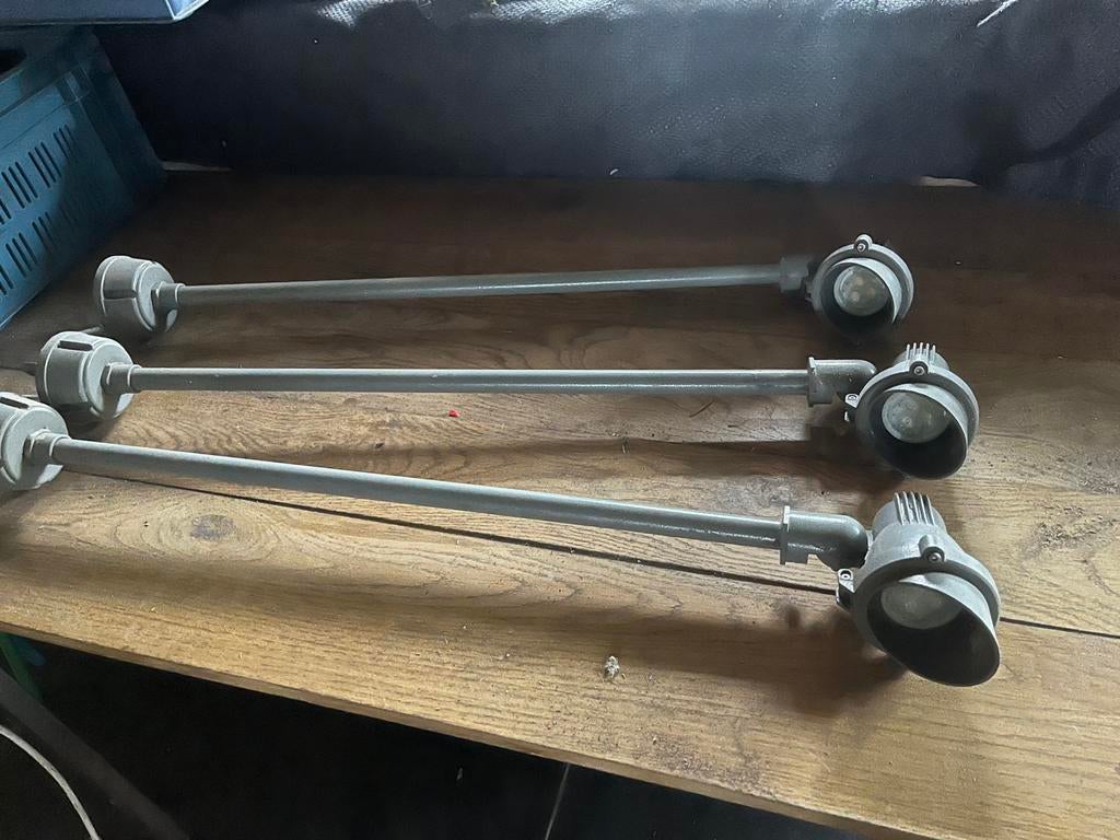 Gevel/reclame verlichting, Ophalen