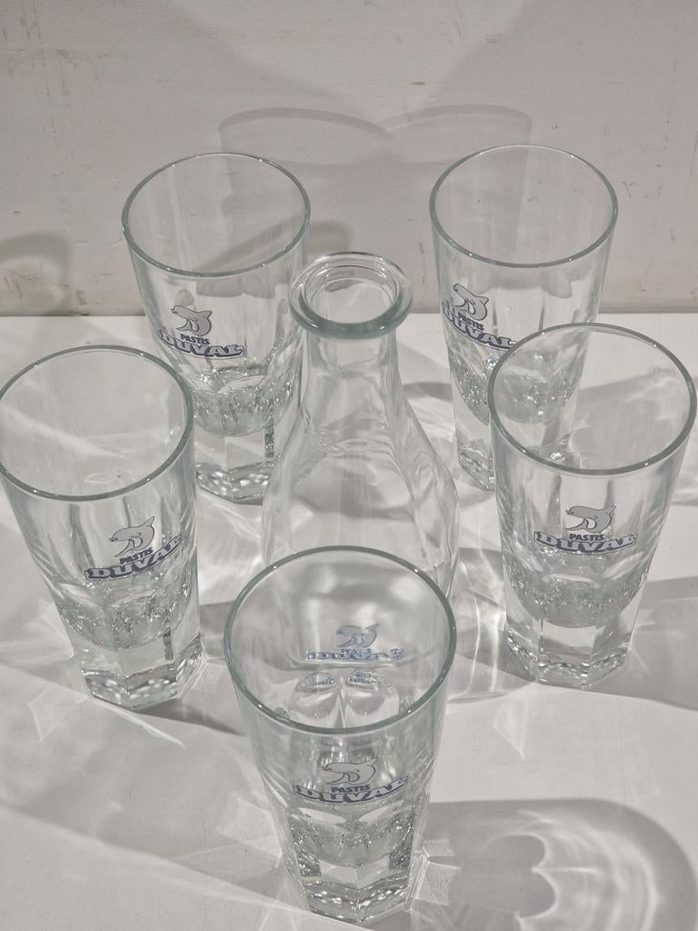 5 duval glazen en bijhorende iconische karaf 25 cl , ricard, Ophalen of Verzenden, Zo goed als nieuw