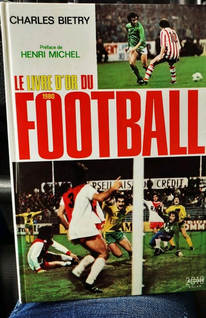HET VOETBAL GASTENBOEK VAN 1980 door C. BIETRY, Boeken, Sportboeken, Zo goed als nieuw, Balsport, Ophalen of Verzenden