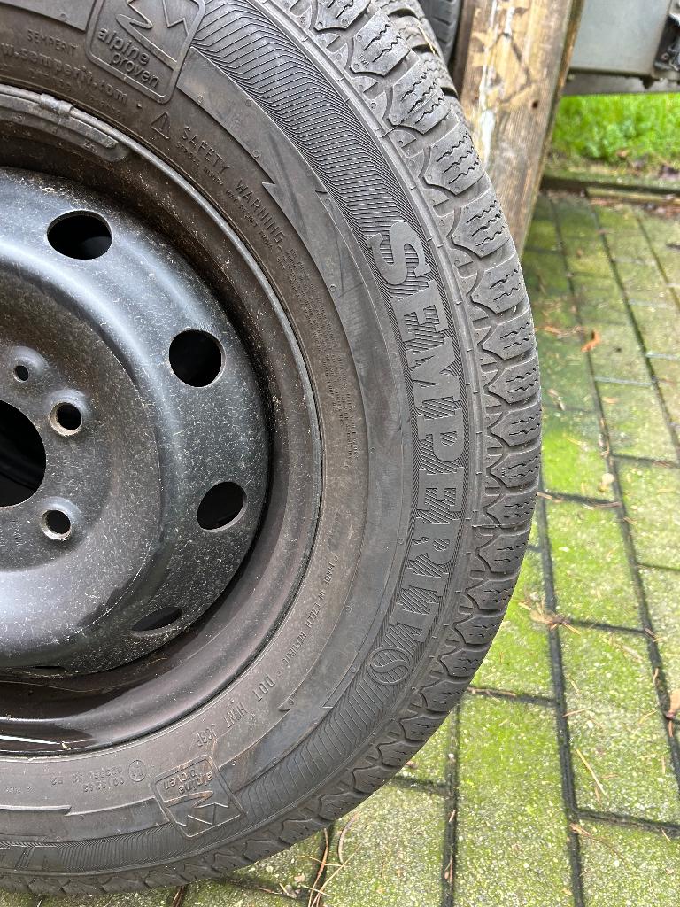 Pneus hiver pour camionnette Peugeot Citroën Fiat, Caravanes & Camping, Camping-cars, Entreprise