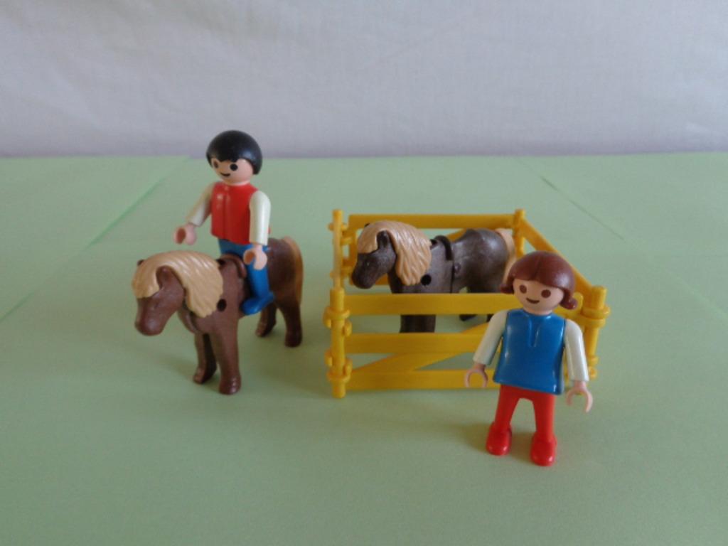 Playmobil enfants, poneys et box - 3579 vintage 1981, Enlèvement ou Envoi, Utilisé, Ensemble complet