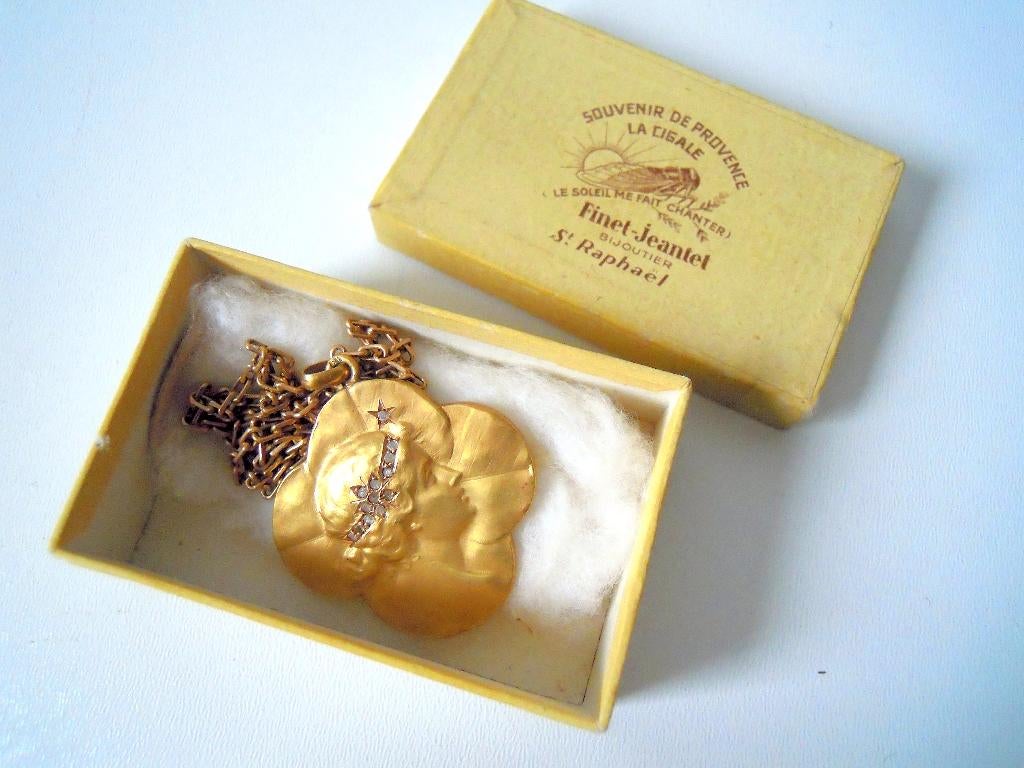 Art Nouveau medaillon & ketting in goud, Handtassen en Accessoires, Antieke sieraden, Ophalen of Verzenden, Goud, Hanger