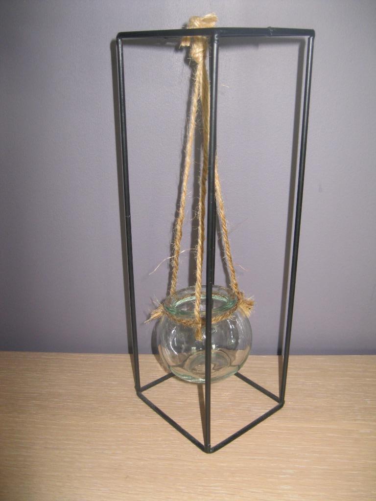 Metalen plantenhouder in prima staat, Ophalen of Verzenden, Zo goed als nieuw, Minder dan 40 cm, Balkon