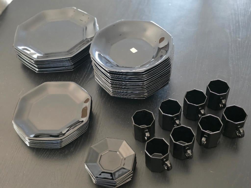 Arcopal achthoekig zwart servies, Enlèvement, Neuf, Assiettes(s)