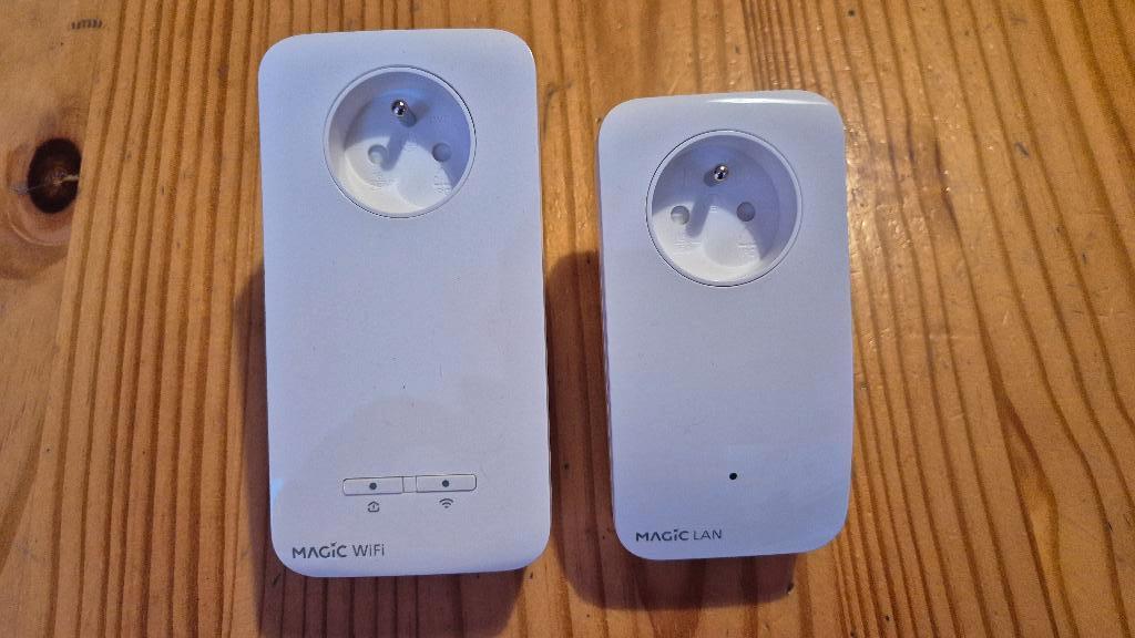 CPL Magic2 Wifi Next + CPL Magic2 Lan(kit de démarrage)., Enlèvement, Utilisé, Devolo