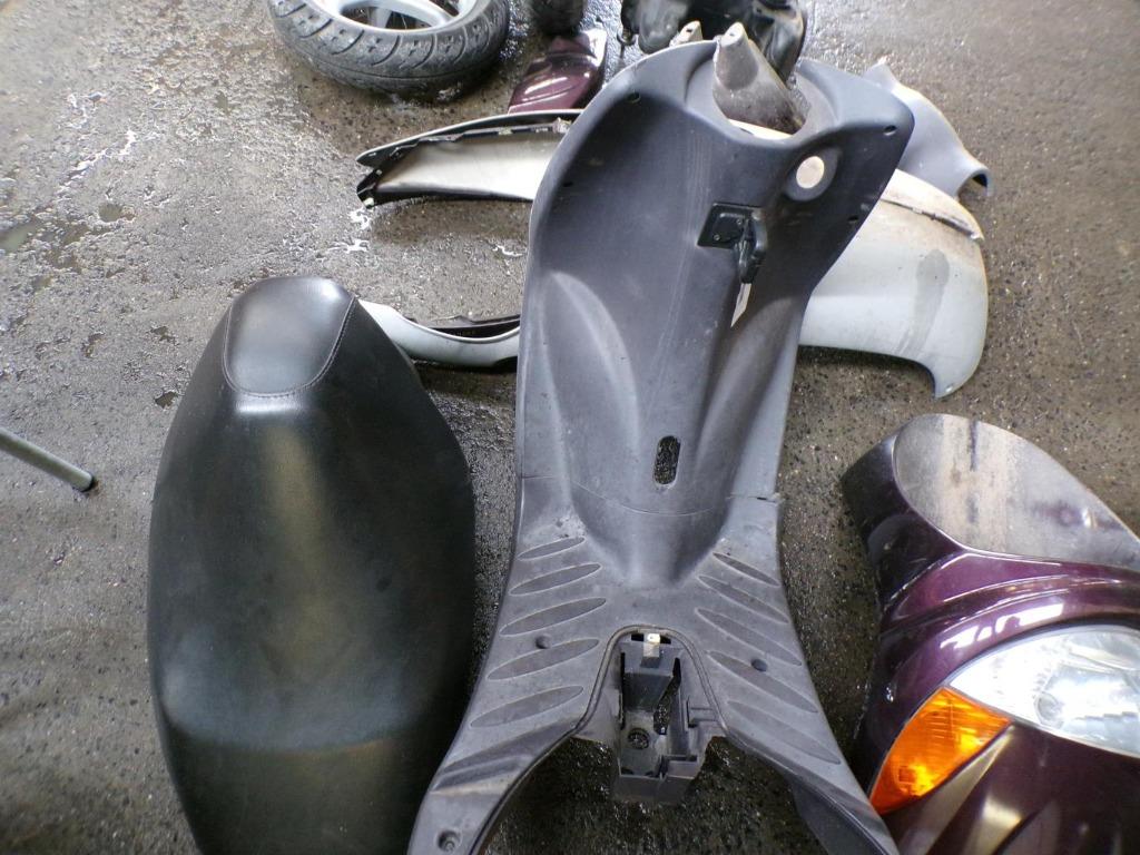Carénage Peugeot Vivacity LP/14959, Vélos & Vélomoteurs, Pièces de cyclomoteur | Scooters, Utilisé, Peugeot, Enlèvement