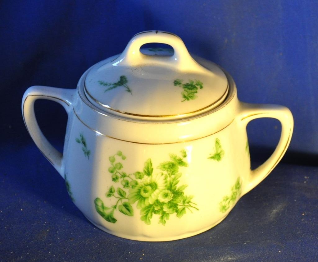 sucrier en porcelaine kpm feuri vert, Enlèvement ou Envoi