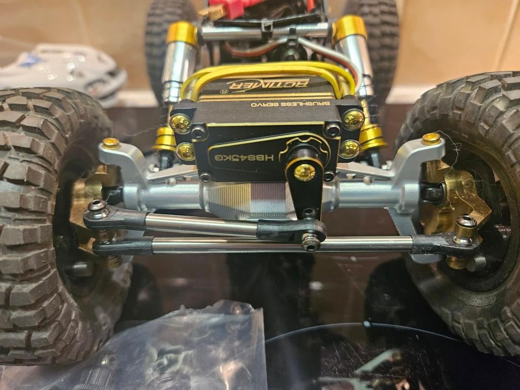axial utb18, Auto offroad, Zo goed als nieuw, Schaal 1:16, Ophalen