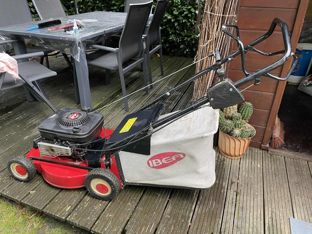 Tondeuse tracté IBEA châssis en alu moteur briggs stratton, Tondeuse rotative, Tondeuses à gazon à essence, 40 à 49 cm, Enlèvement