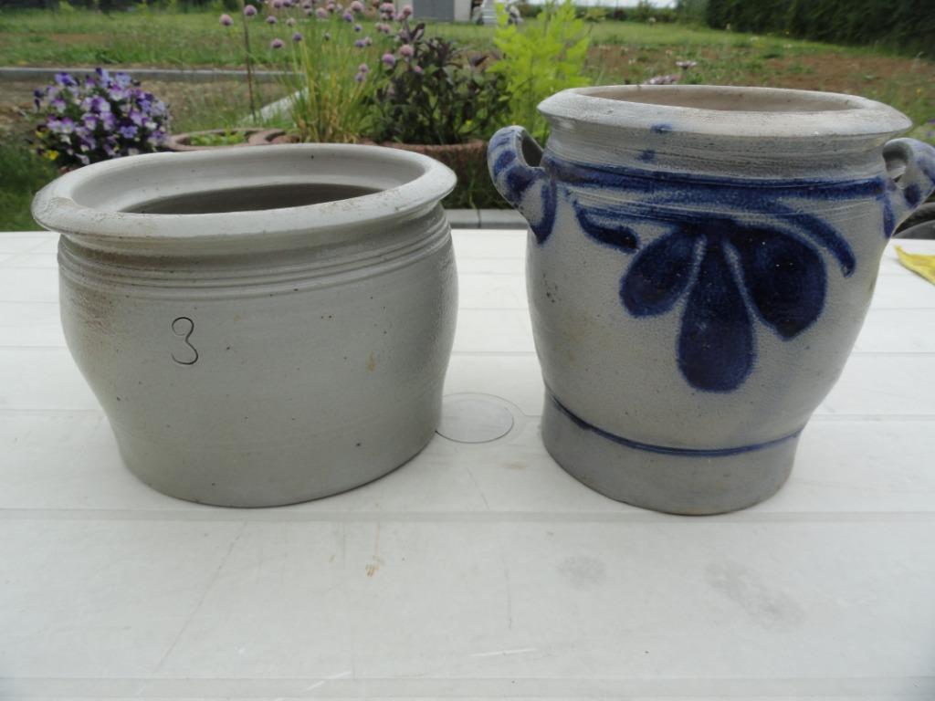 Deux anciens pots en grès, Tuin en Terras, Bloempotten, Gebruikt, Aardewerk, Binnen, Balkon, Tuin, Minder dan 40 cm, Minder dan 25 cm