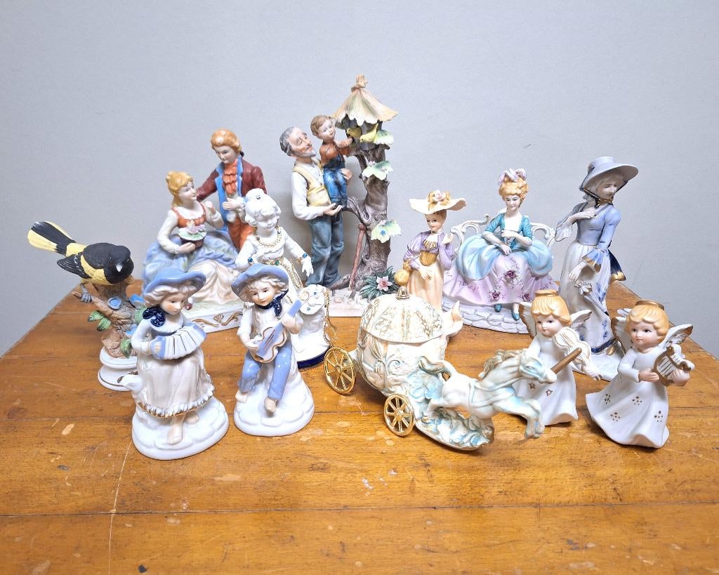 Porseleinen beelden mensen en dieren, Verzamelen, Beelden en Beeldjes, Ophalen, Zo goed als nieuw, Overige typen