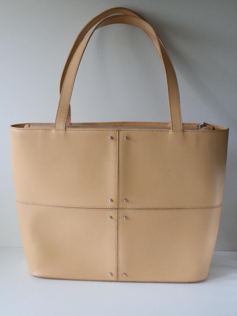 Sac Tod's pour femme. Dieu., Bijoux, Sacs & Beauté, Sacs | Sacs Femme, Comme neuf, Autres types, Beige, Enlèvement ou Envoi